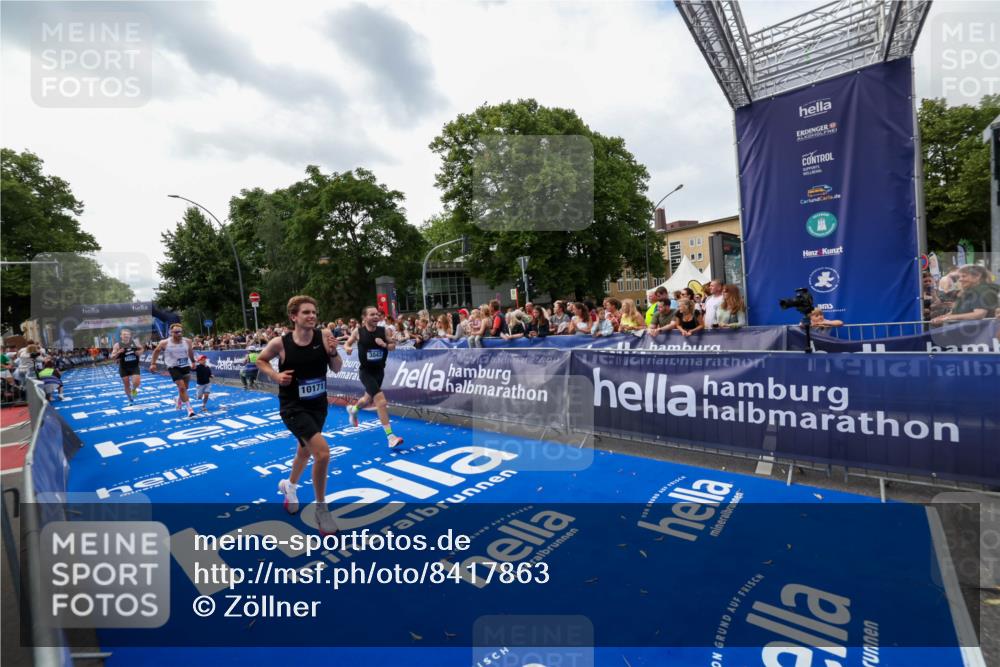 29.06.2025 - hella hamburg halbmarathon Zöllner http://msf.ph/oto/8417863 29.06.2025 10:29:14 Ziel 3043, 8473, 10171, 16157, 19194 meine-sportfotos.de