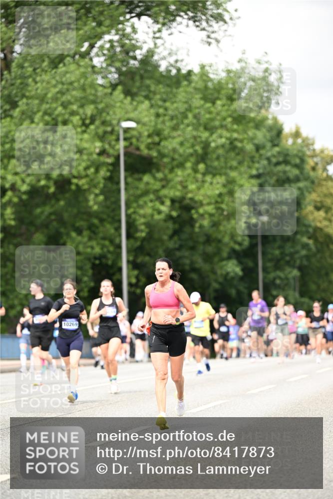 29.06.2025 - hella hamburg halbmarathon Dr. Thomas Lammeyer http://msf.ph/oto/8417873 29.06.2025 10:45:26 Kennedybrücke 1075, 1323, 1731, 4044, 4638, 4906, 5549, 6088, 7293, 7585, 7661, 7829, 8429, 8430, 8878, 9962, 10269, 10407, 10644, 11176 meine-sportfotos.de