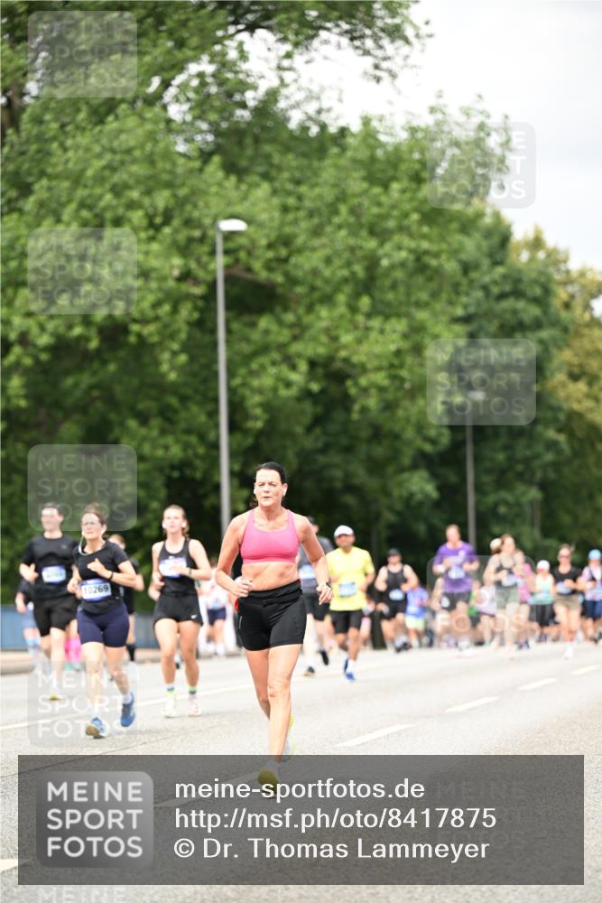 29.06.2025 - hella hamburg halbmarathon Dr. Thomas Lammeyer http://msf.ph/oto/8417875 29.06.2025 10:45:26 Kennedybrücke 1075, 1323, 1731, 4044, 4638, 4906, 5549, 6088, 7293, 7585, 7661, 7829, 8429, 8430, 8878, 9962, 10269, 10407, 10644, 11176 meine-sportfotos.de