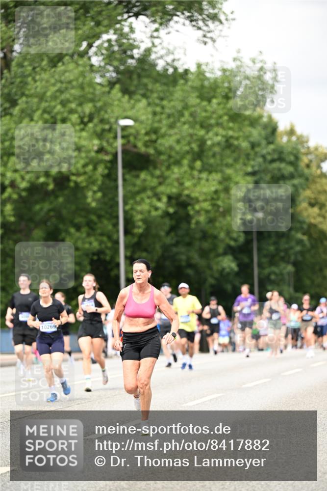 29.06.2025 - hella hamburg halbmarathon Dr. Thomas Lammeyer http://msf.ph/oto/8417882 29.06.2025 10:45:27 Kennedybrücke 1075, 1323, 1731, 4044, 4638, 4906, 5549, 6088, 7293, 7585, 7661, 7829, 8429, 8430, 8878, 9962, 10269, 10407, 10644, 11176 meine-sportfotos.de