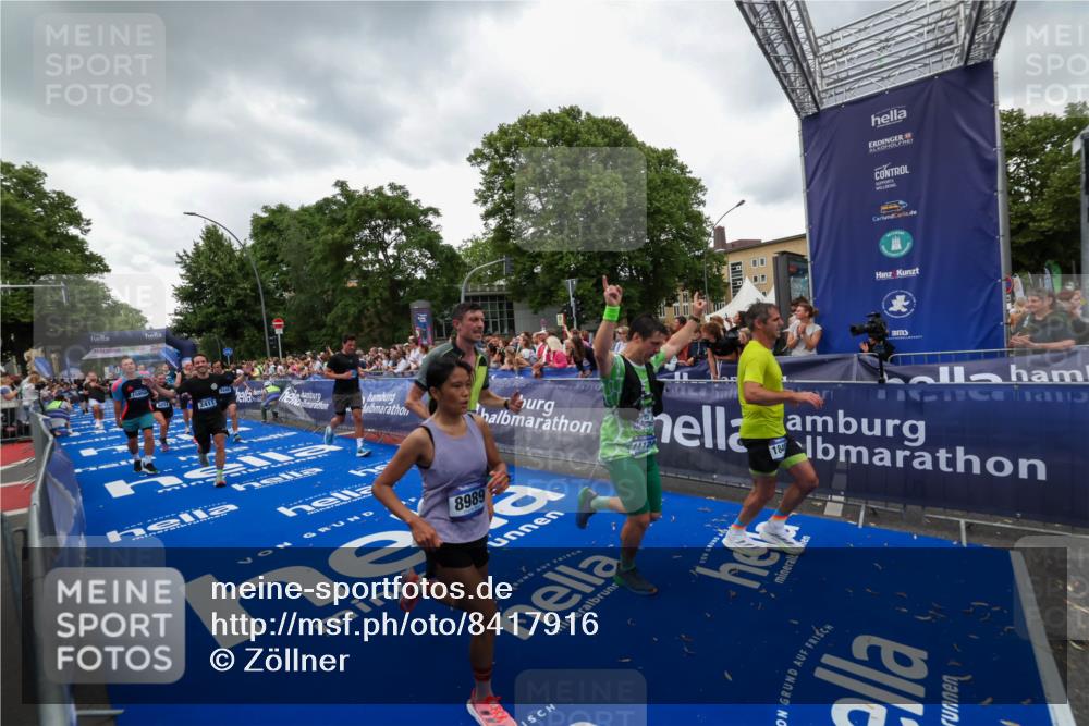 29.06.2025 - hella hamburg halbmarathon Zöllner http://msf.ph/oto/8417916 29.06.2025 10:51:29 Ziel 2364, 2411, 2946, 5820, 7943, 8989, 9214, 9656, 11124, 11422, 13047, 13403, 13792, 14994, 15871, 15950, 16357, 17131, 18489 meine-sportfotos.de