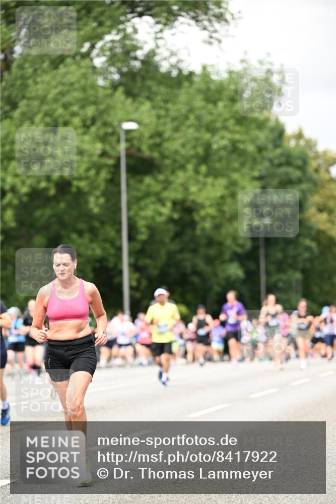 29.06.2025 - hella hamburg halbmarathon Dr. Thomas Lammeyer http://msf.ph/oto/8417922 29.06.2025 10:45:28 Kennedybrücke 1075, 1731, 4044, 4412, 4638, 4906, 5549, 6088, 7293, 7585, 7661, 7829, 8429, 8430, 8769, 8878, 9962, 10269, 10407, 10644, 11176 meine-sportfotos.de