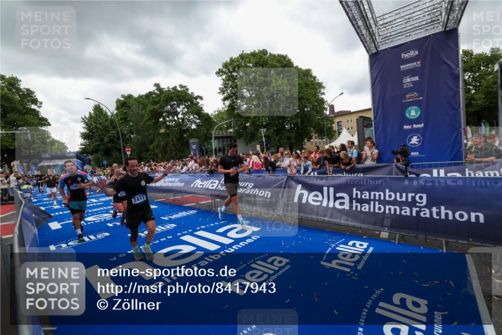 29.06.2025 - hella hamburg halbmarathon Zöllner http://msf.ph/oto/8417943 29.06.2025 10:51:31 Ziel 1335, 2411, 2946, 5820, 7943, 9214, 9656, 11422, 13403, 13792, 15871, 15950, 16357, 17131 meine-sportfotos.de
