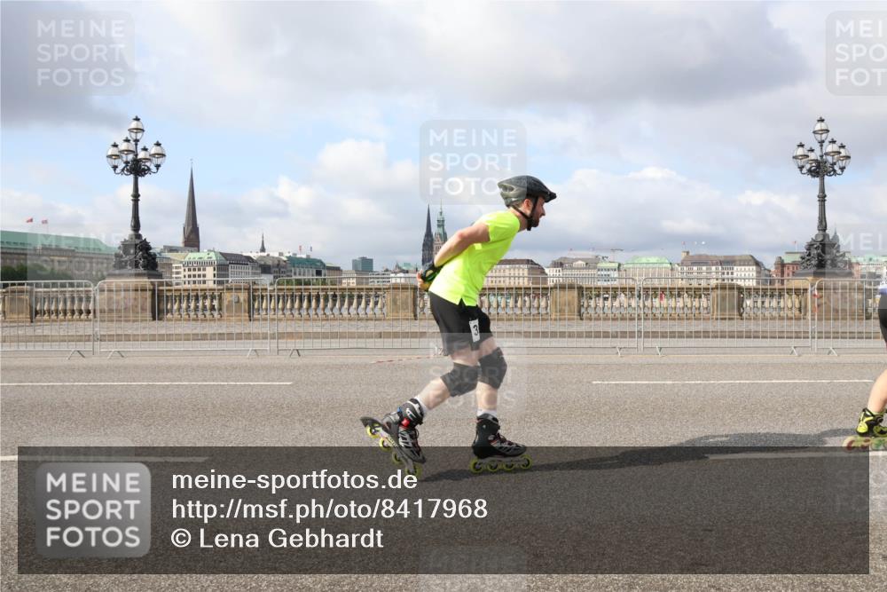 29.06.2025 - hella hamburg halbmarathon Lena Gebhardt http://msf.ph/oto/8417968 29.06.2025 08:57:13 Lombardsbrücke  meine-sportfotos.de