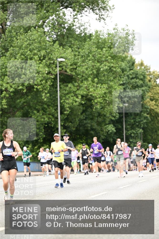 29.06.2025 - hella hamburg halbmarathon Dr. Thomas Lammeyer http://msf.ph/oto/8417987 29.06.2025 10:45:29 Kennedybrücke 1731, 4044, 4412, 4638, 4906, 5549, 6088, 7293, 7585, 7661, 7829, 8429, 8430, 8769, 8878, 9962, 10269, 10407, 10644, 11176 meine-sportfotos.de