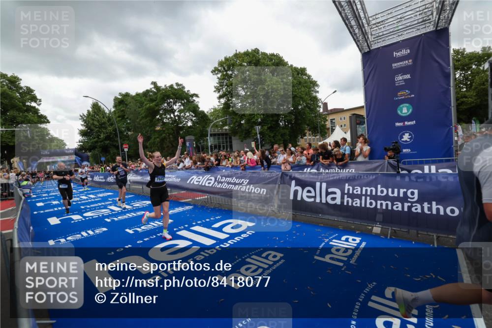 29.06.2025 - hella hamburg halbmarathon Zöllner http://msf.ph/oto/8418077 29.06.2025 10:51:35 Ziel 1335, 5008, 7943, 10691, 13403, 13792, 15871, 17131, 19007 meine-sportfotos.de
