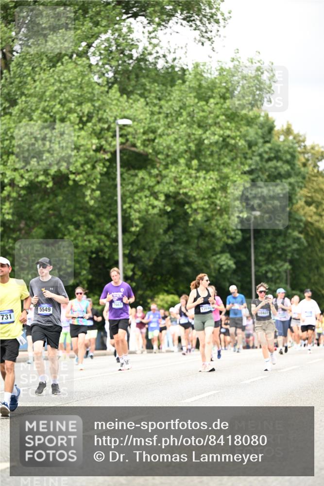 29.06.2025 - hella hamburg halbmarathon Dr. Thomas Lammeyer http://msf.ph/oto/8418080 29.06.2025 10:45:32 Kennedybrücke 1731, 2805, 3344, 4044, 4412, 4638, 5549, 6088, 7293, 7585, 7661, 7829, 8769, 8878, 9962, 10269, 10407, 10644, 11166, 11209 meine-sportfotos.de