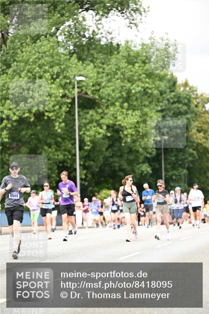 29.06.2025 - hella hamburg halbmarathon Dr. Thomas Lammeyer http://msf.ph/oto/8418095 29.06.2025 10:45:33 Kennedybrücke 1731, 2805, 3344, 4044, 4412, 4638, 5549, 5928, 6088, 7293, 7585, 7661, 7829, 8769, 8878, 10269, 10407, 10644, 11166, 11209 meine-sportfotos.de
