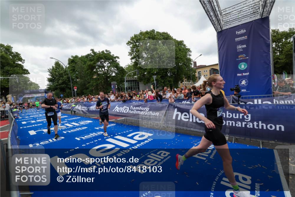 29.06.2025 - hella hamburg halbmarathon Zöllner http://msf.ph/oto/8418103 29.06.2025 10:51:36 Ziel 1335, 5008, 7943, 10691, 13327, 13403, 17131, 19007 meine-sportfotos.de