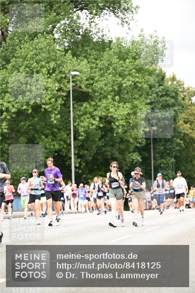 29.06.2025 - hella hamburg halbmarathon Dr. Thomas Lammeyer http://msf.ph/oto/8418125 29.06.2025 10:45:34 Kennedybrücke 1731, 2805, 3344, 4044, 4412, 4638, 5549, 5928, 6088, 7293, 7585, 7661, 7829, 8769, 8878, 10269, 10407, 10644, 11166, 11209 meine-sportfotos.de