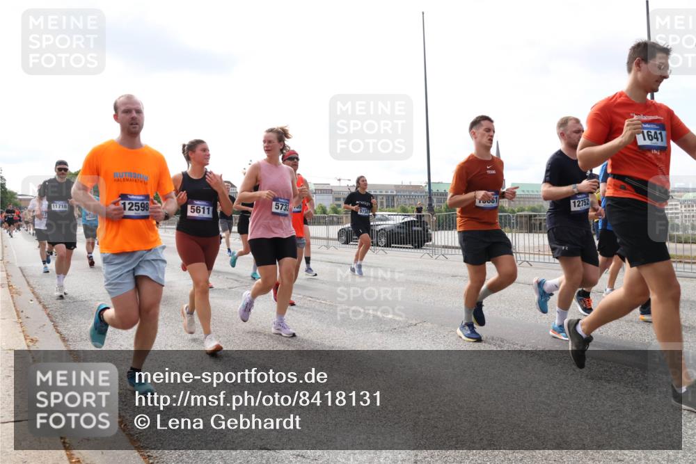 29.06.2025 - hella hamburg halbmarathon Lena Gebhardt http://msf.ph/oto/8418131 29.06.2025 10:18:03 Lombardsbrücke 19081, 11718, 12598, 5611, 5733, 5, 9734, 14406, 12752, 1641, 1015, 1159, 1160, 1268, 1274, 1325, 1458, 1554, 1622, 1641, 1749, 1795, 1982, 2087, 2094, 2147, 2259, 2335, 2548, 2634, 2931, 3125, 3138, 3292, 3321, 3482, 3977, 4218, 4710, 4738, 4804, 5002, 5004, 5290, 5611, 5733, 6254, 6270, 6336, 6352, 7094, 7258, 7413, 7641, 7649, 7838, 7882, 7883, 8067, 8128, 8144, 8248, 8607, 8799, 9400, 9539, 9717, 9734, 9798, 9834, 9844, 9964, 10174, 10332, 10509, 10908, 12498 meine-sportfotos.de