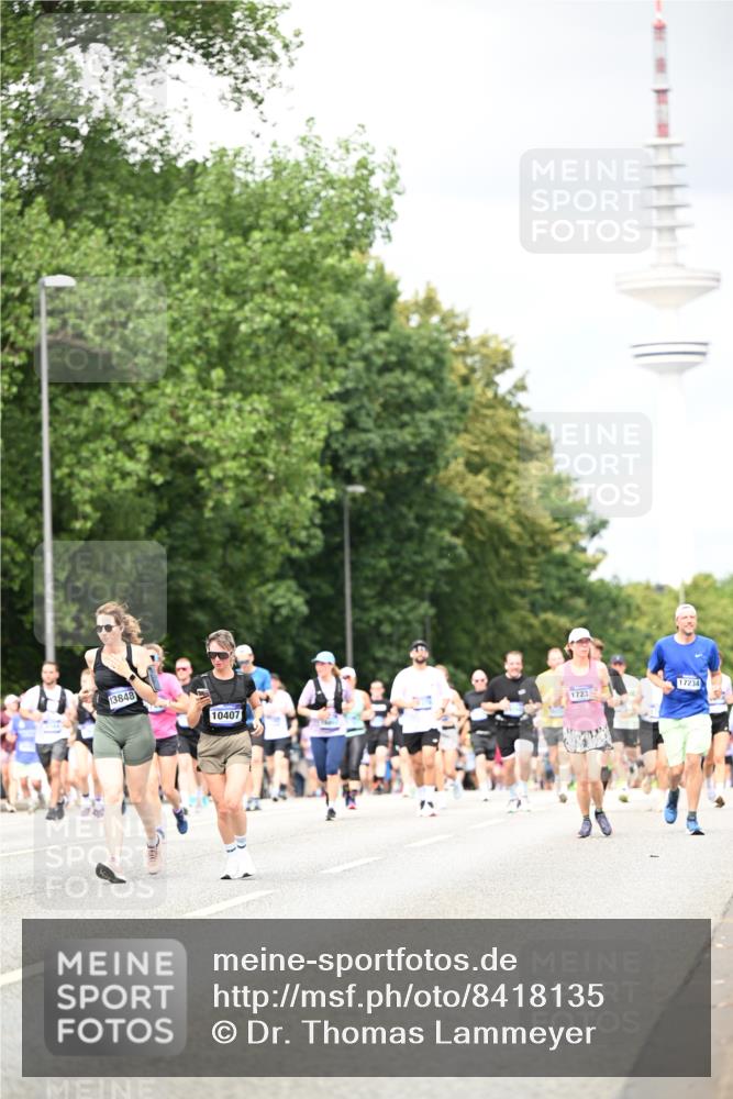 29.06.2025 - hella hamburg halbmarathon Dr. Thomas Lammeyer http://msf.ph/oto/8418135 29.06.2025 10:45:35 Kennedybrücke 1731, 2805, 3344, 4044, 4412, 4638, 5549, 5928, 6088, 7293, 7585, 7661, 7829, 8769, 8878, 10269, 10407, 10644, 11166, 11209 meine-sportfotos.de