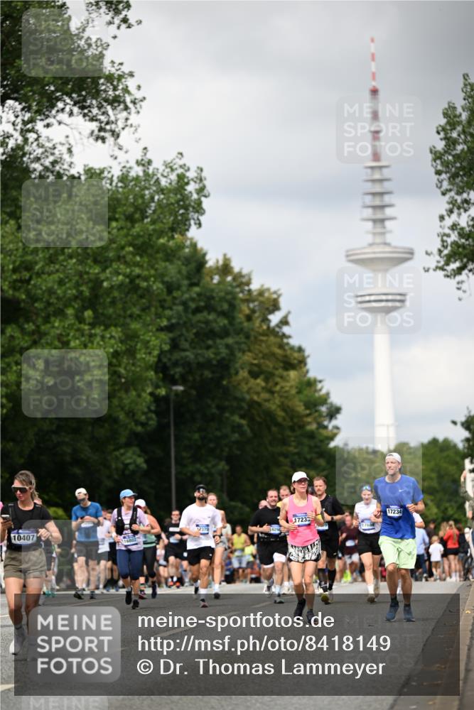 29.06.2025 - hella hamburg halbmarathon Dr. Thomas Lammeyer http://msf.ph/oto/8418149 29.06.2025 10:45:37 Kennedybrücke 1731, 2805, 3344, 4044, 4412, 4638, 5549, 5688, 5928, 6088, 7293, 7661, 7829, 8769, 8878, 10269, 10407, 10644, 11166, 11209 meine-sportfotos.de
