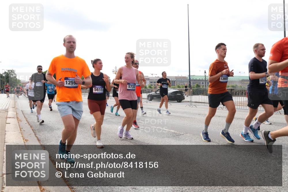 29.06.2025 - hella hamburg halbmarathon Lena Gebhardt http://msf.ph/oto/8418156 29.06.2025 10:18:03 Lombardsbrücke 9717, 11718, 14496, 1259, 15, 9734, 5733, 5611, 13681, 12752, 1015, 1159, 1160, 1268, 1274, 1325, 1458, 1554, 1622, 1641, 1749, 1795, 1982, 2087, 2094, 2147, 2259, 2335, 2548, 2634, 2931, 3125, 3138, 3292, 3321, 3482, 3977, 4218, 4710, 4738, 4804, 5002, 5004, 5290, 5611, 5733, 6254, 6270, 6336, 6352, 7094, 7258, 7413, 7641, 7649, 7838, 7882, 7883, 8067, 8128, 8144, 8248, 8607, 8799, 9400, 9539, 9717, 9734, 9798, 9834, 9844, 9964, 10174, 10332, 10509, 10908, 12498 meine-sportfotos.de