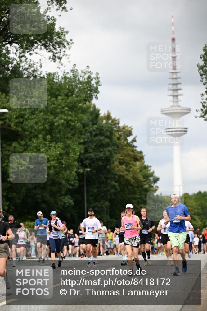 29.06.2025 - hella hamburg halbmarathon Dr. Thomas Lammeyer http://msf.ph/oto/8418172 29.06.2025 10:45:38 Kennedybrücke 1731, 2805, 3344, 4044, 4412, 4638, 5549, 5688, 5928, 6088, 7293, 7661, 7829, 8769, 8878, 10269, 10407, 10644, 11166, 11209 meine-sportfotos.de