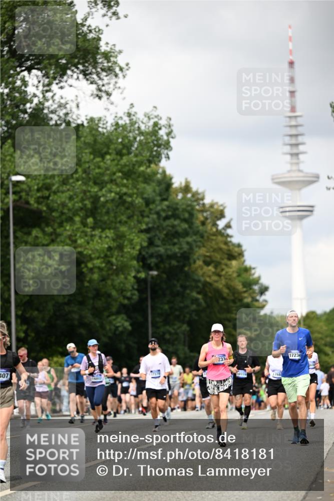 29.06.2025 - hella hamburg halbmarathon Dr. Thomas Lammeyer http://msf.ph/oto/8418181 29.06.2025 10:45:38 Kennedybrücke 1731, 2805, 3344, 4044, 4412, 4638, 5549, 5688, 5928, 6088, 7293, 7661, 7829, 8769, 8878, 10269, 10407, 10644, 11166, 11209 meine-sportfotos.de