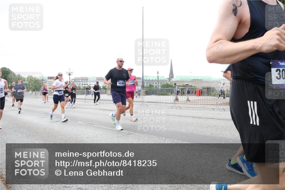 29.06.2025 - hella hamburg halbmarathon Lena Gebhardt http://msf.ph/oto/8418235 29.06.2025 10:52:06 Lombardsbrücke 172, 4598, 9460, 4720, 30, 1418, 1978, 3038, 3240, 3645, 3991, 4087, 4273, 4436, 4598, 4606, 4815, 5062, 5262, 5534, 6007, 6386, 6403, 6404, 6406, 6456, 6604, 6947, 6985, 7682, 7690, 7691, 7735, 8194, 8196, 8250, 8251, 8399, 8621, 9220, 9368, 9460, 9462, 9590, 9594, 9673, 9730, 9731, 10296, 10342, 10521, 10533, 10634, 10673, 10693, 10830, 10884, 11084, 11101, 11126, 11127, 11375, 11736, 11875, 11899, 11974, 12065, 12546, 12558 meine-sportfotos.de