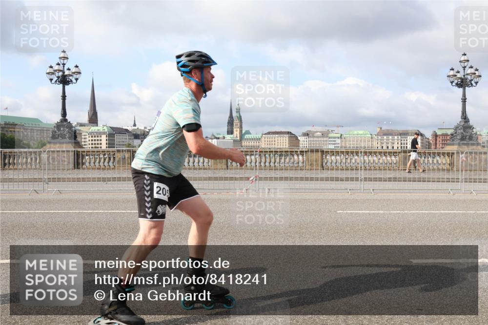 29.06.2025 - hella hamburg halbmarathon Lena Gebhardt http://msf.ph/oto/8418241 29.06.2025 08:57:27 Lombardsbrücke 205 meine-sportfotos.de