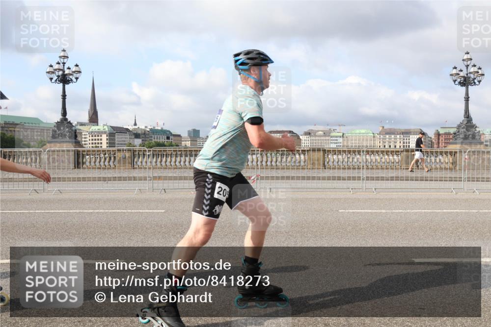29.06.2025 - hella hamburg halbmarathon Lena Gebhardt http://msf.ph/oto/8418273 29.06.2025 08:57:27 Lombardsbrücke  meine-sportfotos.de