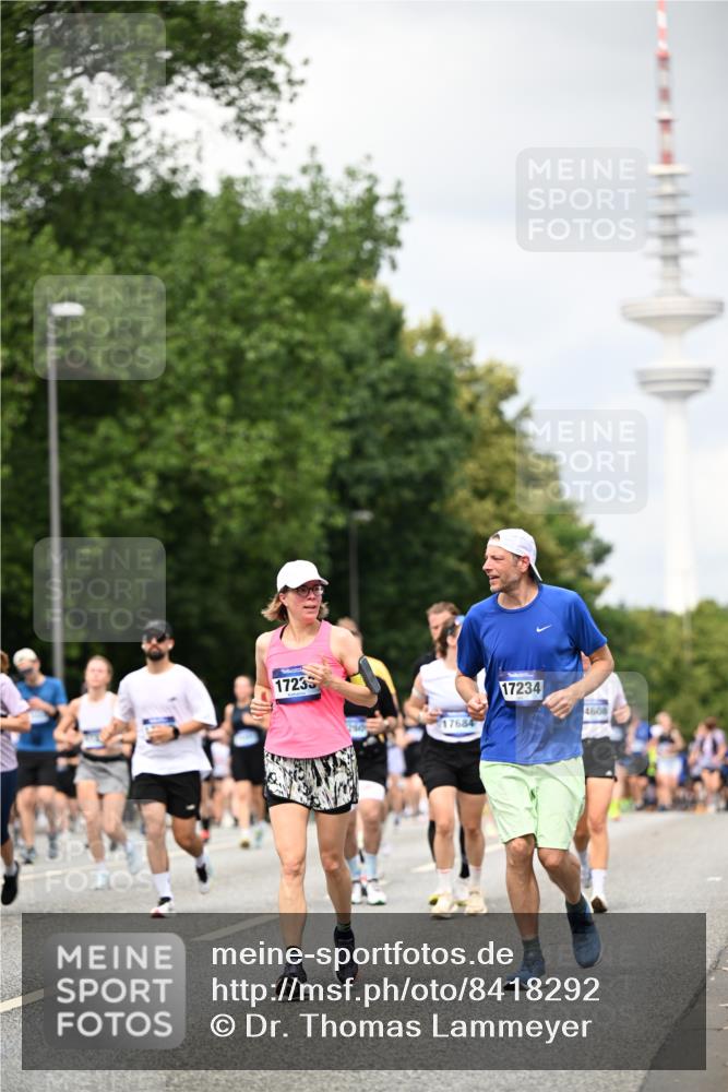29.06.2025 - hella hamburg halbmarathon Dr. Thomas Lammeyer http://msf.ph/oto/8418292 29.06.2025 10:45:42 Kennedybrücke 1731, 2805, 3344, 4044, 4412, 4638, 4774, 5549, 5688, 5928, 6088, 7293, 7661, 7829, 8769, 9009, 10269, 10407, 10644, 11166, 11209, 11371 meine-sportfotos.de