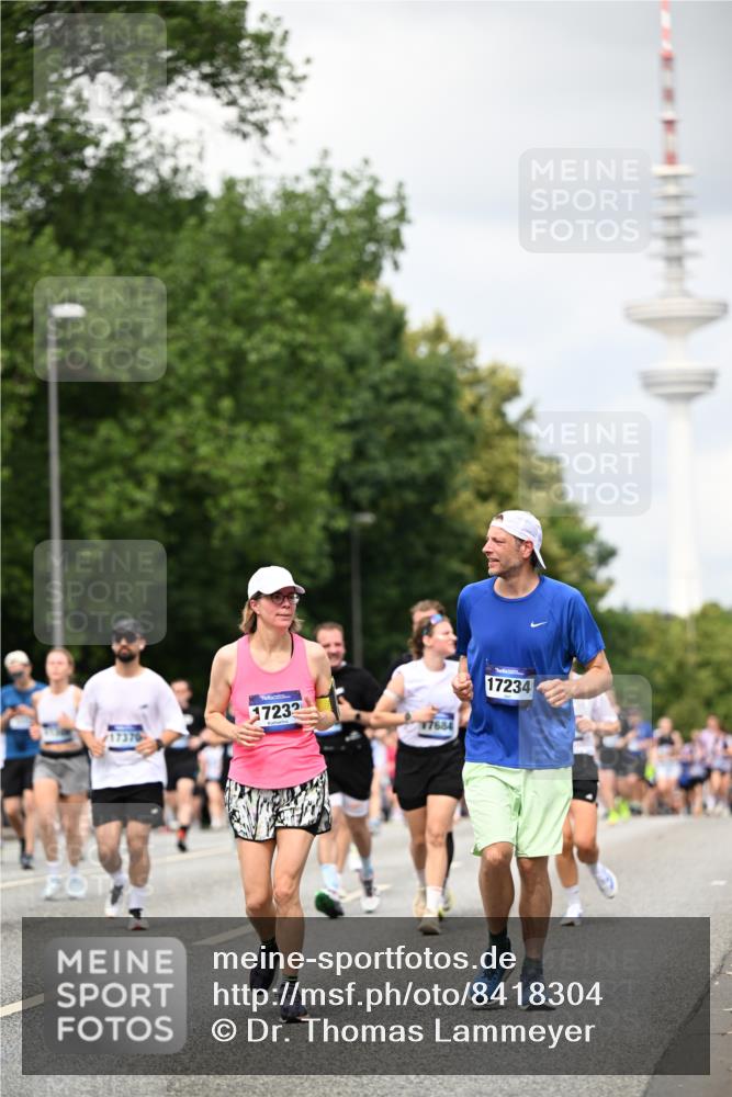 29.06.2025 - hella hamburg halbmarathon Dr. Thomas Lammeyer http://msf.ph/oto/8418304 29.06.2025 10:45:43 Kennedybrücke 1731, 2805, 3344, 4044, 4412, 4638, 4774, 5549, 5688, 5928, 6088, 7293, 7661, 7829, 8769, 9009, 10269, 10407, 10644, 11166, 11209, 11371 meine-sportfotos.de