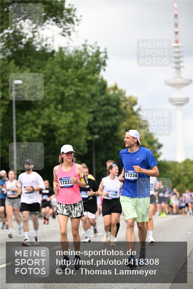 29.06.2025 - hella hamburg halbmarathon Dr. Thomas Lammeyer http://msf.ph/oto/8418308 29.06.2025 10:45:43 Kennedybrücke 1731, 2805, 3344, 4044, 4412, 4638, 4774, 5549, 5688, 5928, 6088, 7293, 7661, 7829, 8769, 9009, 10269, 10407, 10644, 11166, 11209, 11371 meine-sportfotos.de