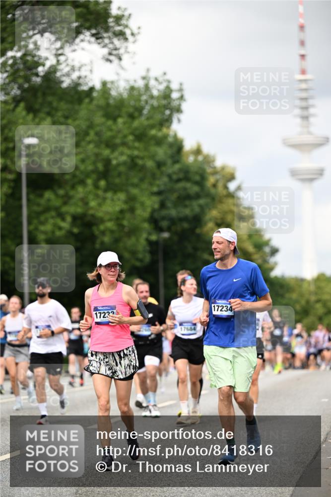 29.06.2025 - hella hamburg halbmarathon Dr. Thomas Lammeyer http://msf.ph/oto/8418316 29.06.2025 10:45:43 Kennedybrücke 1731, 2805, 3344, 4044, 4412, 4638, 4774, 5549, 5688, 5928, 6088, 7293, 7661, 7829, 8769, 9009, 10269, 10407, 10644, 11166, 11209, 11371 meine-sportfotos.de