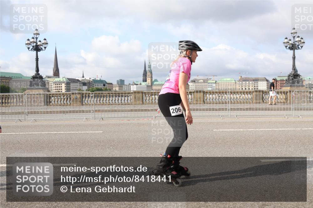 29.06.2025 - hella hamburg halbmarathon Lena Gebhardt http://msf.ph/oto/8418441 29.06.2025 08:57:27 Lombardsbrücke 206 meine-sportfotos.de
