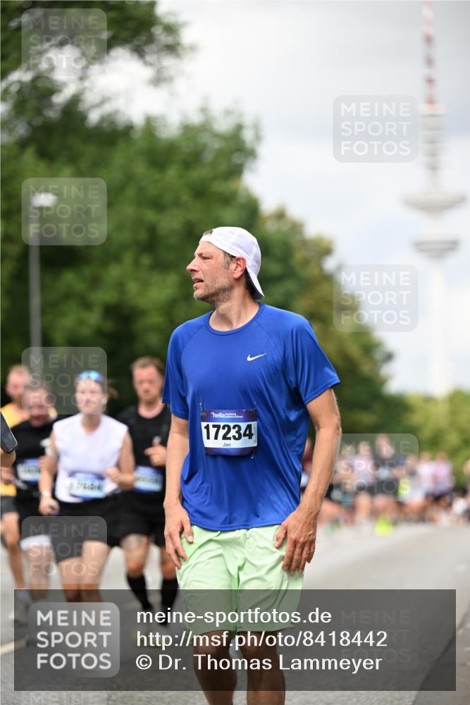 29.06.2025 - hella hamburg halbmarathon Dr. Thomas Lammeyer http://msf.ph/oto/8418442 29.06.2025 10:45:46 Kennedybrücke 1314, 1731, 2229, 2805, 3344, 3694, 4412, 4638, 4774, 5549, 5688, 5928, 6088, 7661, 7821, 8293, 8769, 9009, 9370, 10027, 10407, 10644, 11166, 11209, 11371 meine-sportfotos.de