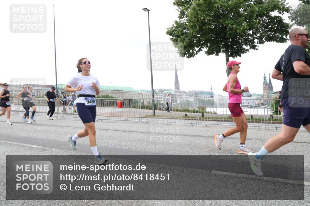 29.06.2025 - hella hamburg halbmarathon Lena Gebhardt http://msf.ph/oto/8418451 29.06.2025 10:52:08 Lombardsbrücke 9460, 1418, 1978, 3038, 3240, 3645, 3991, 4087, 4273, 4436, 4598, 4606, 4815, 5062, 5262, 5534, 6386, 6403, 6404, 6406, 6456, 6604, 6671, 6947, 6985, 7682, 7690, 7691, 7735, 7812, 8194, 8196, 8250, 8251, 8621, 9220, 9368, 9460, 9590, 9594, 9673, 9730, 9731, 10296, 10342, 10521, 10533, 10634, 10673, 10693, 10830, 10884, 11084, 11101, 11126, 11127, 11375, 11736, 11875, 11899, 11974, 12065, 12546, 12558 meine-sportfotos.de