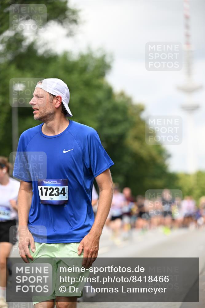 29.06.2025 - hella hamburg halbmarathon Dr. Thomas Lammeyer http://msf.ph/oto/8418466 29.06.2025 10:45:47 Kennedybrücke 1314, 1731, 2229, 2805, 3344, 3694, 4412, 4638, 4774, 5086, 5549, 5688, 5928, 6088, 7661, 7821, 8293, 8769, 9009, 9370, 10027, 10407, 11166, 11209, 11371 meine-sportfotos.de