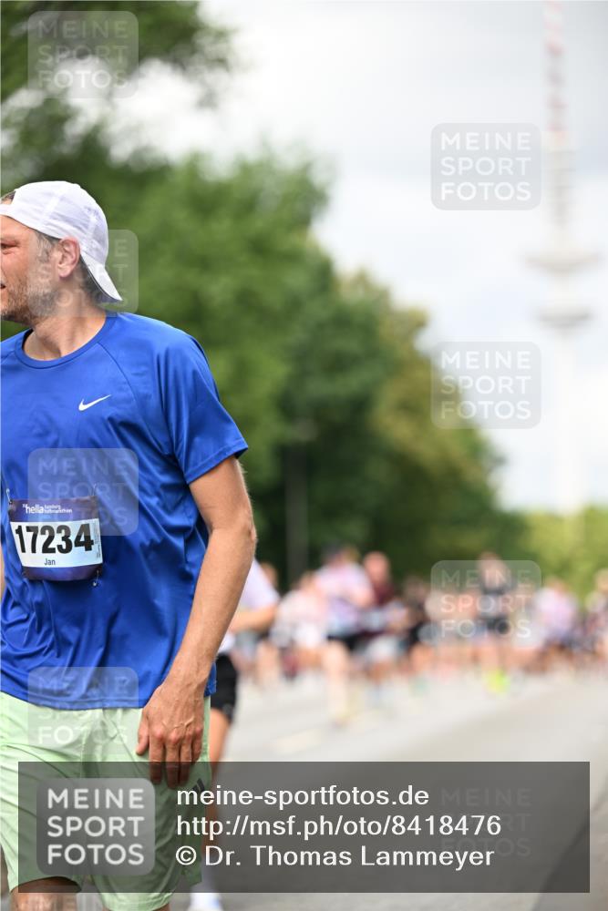 29.06.2025 - hella hamburg halbmarathon Dr. Thomas Lammeyer http://msf.ph/oto/8418476 29.06.2025 10:45:47 Kennedybrücke 1314, 1731, 2229, 2805, 3344, 3694, 4412, 4638, 4774, 5086, 5549, 5688, 5928, 6088, 7661, 7821, 8293, 8769, 9009, 9370, 10027, 10407, 11166, 11209, 11371 meine-sportfotos.de