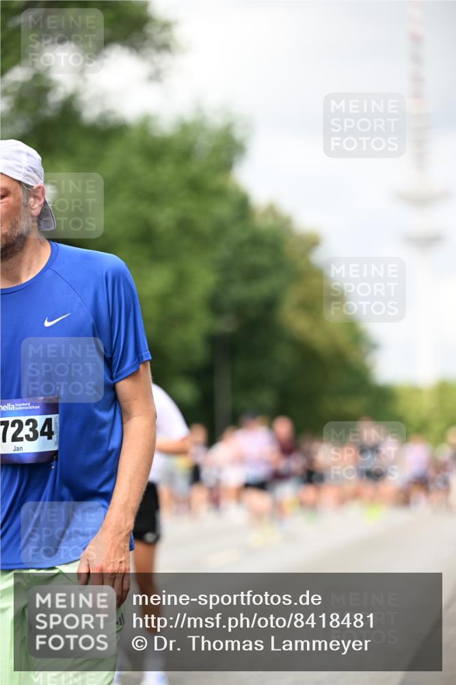 29.06.2025 - hella hamburg halbmarathon Dr. Thomas Lammeyer http://msf.ph/oto/8418481 29.06.2025 10:45:47 Kennedybrücke 1314, 1731, 2229, 2805, 3344, 3694, 4412, 4638, 4774, 5086, 5549, 5688, 5928, 6088, 7661, 7821, 8293, 8769, 9009, 9370, 10027, 10407, 11166, 11209, 11371 meine-sportfotos.de