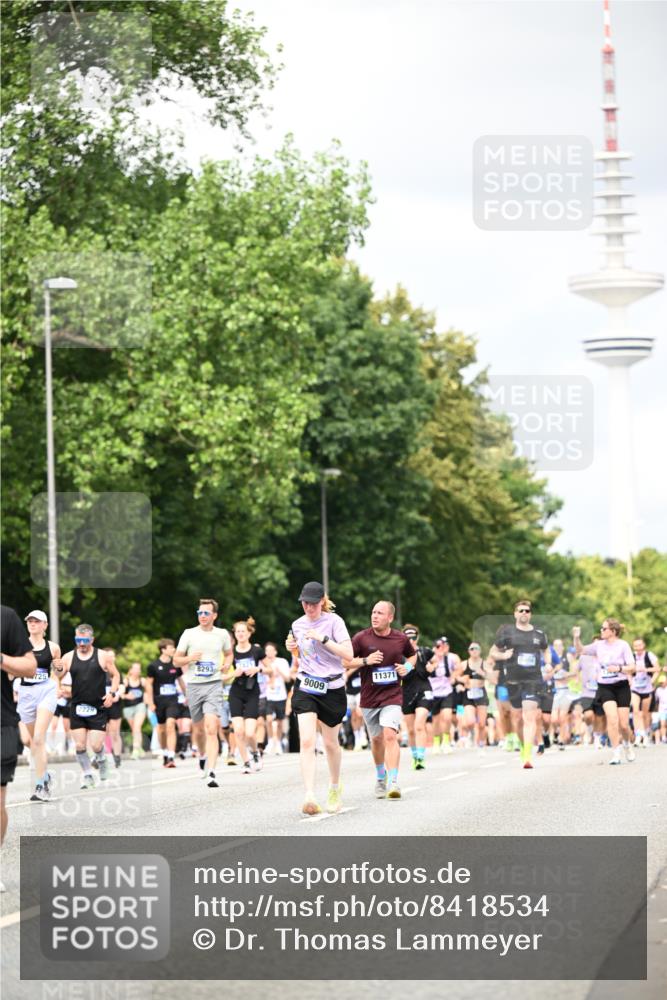29.06.2025 - hella hamburg halbmarathon Dr. Thomas Lammeyer http://msf.ph/oto/8418534 29.06.2025 10:45:49 Kennedybrücke 1314, 1536, 2229, 2805, 3344, 3694, 4412, 4774, 5086, 5549, 5688, 5928, 6846, 7661, 7821, 8293, 8769, 9009, 9370, 10027, 10407, 11166, 11209, 11371 meine-sportfotos.de