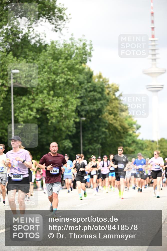 29.06.2025 - hella hamburg halbmarathon Dr. Thomas Lammeyer http://msf.ph/oto/8418578 29.06.2025 10:45:53 Kennedybrücke 1314, 1536, 2229, 2805, 3344, 3533, 3694, 4412, 4774, 5086, 5688, 5928, 6846, 6894, 7661, 7821, 8293, 8300, 8301, 8586, 8769, 9009, 9370, 10027, 10407, 11024, 11166, 11209, 11371, 11437, 11438 meine-sportfotos.de