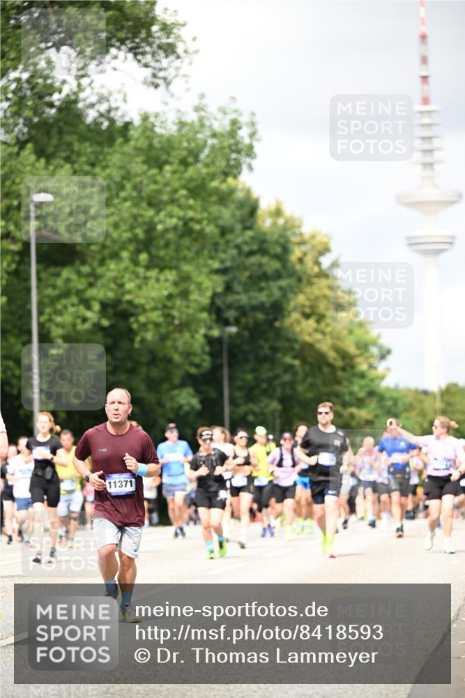 29.06.2025 - hella hamburg halbmarathon Dr. Thomas Lammeyer http://msf.ph/oto/8418593 29.06.2025 10:45:54 Kennedybrücke 1314, 1317, 1536, 2229, 2805, 3344, 3532, 3533, 3694, 4412, 4774, 5086, 5688, 5928, 6846, 6894, 7661, 7821, 8293, 8300, 8301, 8443, 8586, 8769, 9009, 9370, 10027, 10407, 11024, 11166, 11209, 11371, 11437, 11438 meine-sportfotos.de