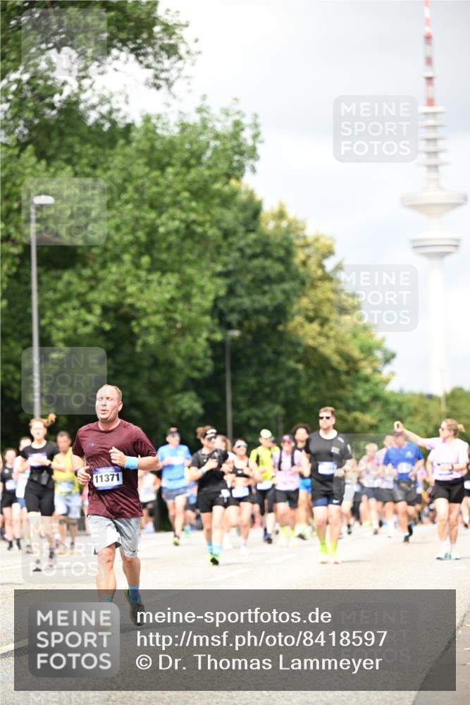 29.06.2025 - hella hamburg halbmarathon Dr. Thomas Lammeyer http://msf.ph/oto/8418597 29.06.2025 10:45:54 Kennedybrücke 1314, 1317, 1536, 2229, 2805, 3344, 3532, 3533, 3694, 4412, 4774, 5086, 5688, 5928, 6846, 6894, 7661, 7821, 8293, 8300, 8301, 8443, 8586, 8769, 9009, 9370, 10027, 10407, 11024, 11166, 11209, 11371, 11437, 11438 meine-sportfotos.de