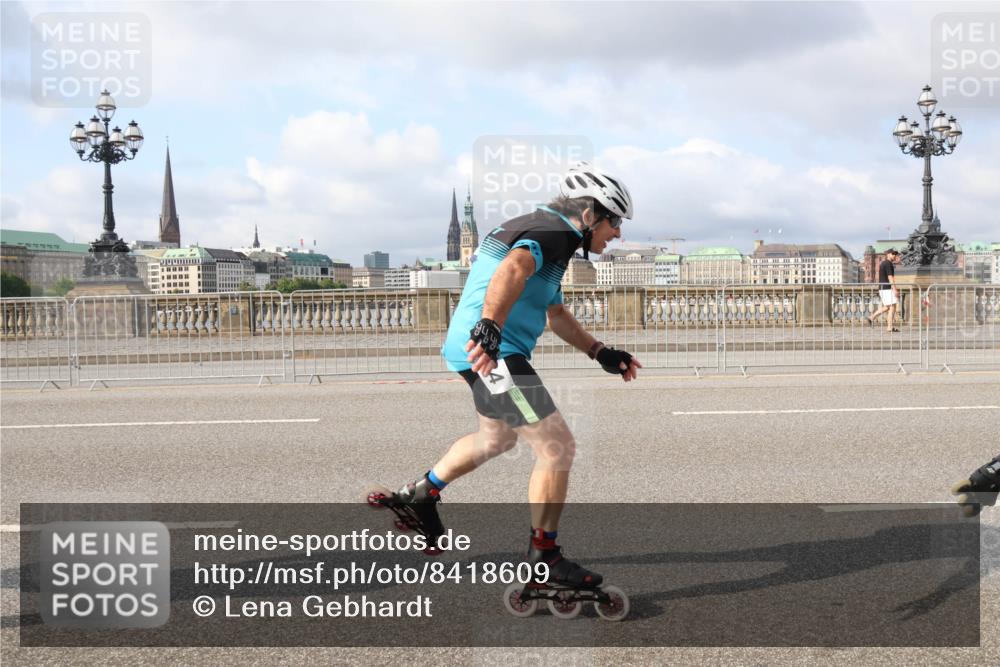 29.06.2025 - hella hamburg halbmarathon Lena Gebhardt http://msf.ph/oto/8418609 29.06.2025 08:57:28 Lombardsbrücke 4 meine-sportfotos.de