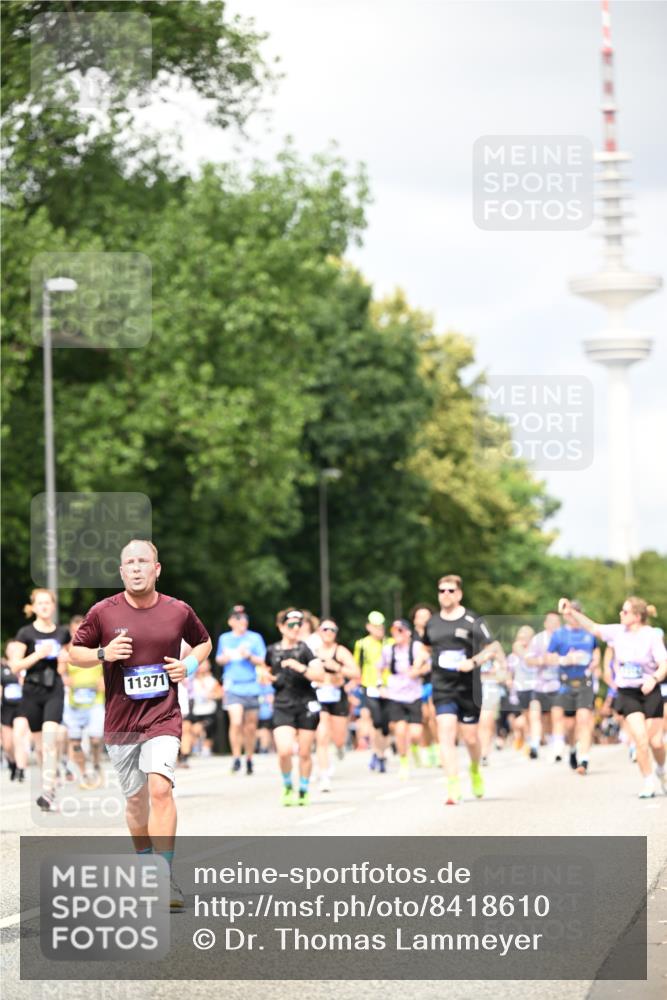 29.06.2025 - hella hamburg halbmarathon Dr. Thomas Lammeyer http://msf.ph/oto/8418610 29.06.2025 10:45:54 Kennedybrücke 1314, 1317, 1536, 2229, 2805, 3344, 3532, 3533, 3694, 4412, 4774, 5086, 5688, 5928, 6846, 6894, 7661, 7821, 8293, 8300, 8301, 8443, 8586, 8769, 9009, 9370, 10027, 10407, 11024, 11166, 11209, 11371, 11437, 11438 meine-sportfotos.de