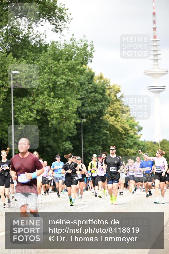 29.06.2025 - hella hamburg halbmarathon Dr. Thomas Lammeyer http://msf.ph/oto/8418619 29.06.2025 10:45:55 Kennedybrücke 1314, 1317, 1536, 2229, 2805, 3344, 3532, 3533, 3694, 4412, 4774, 5086, 5688, 5928, 6846, 6894, 7661, 7821, 8293, 8300, 8301, 8443, 8586, 8769, 9009, 9370, 10027, 10483, 11024, 11097, 11166, 11209, 11371, 11437, 11438 meine-sportfotos.de
