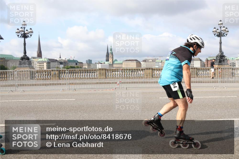 29.06.2025 - hella hamburg halbmarathon Lena Gebhardt http://msf.ph/oto/8418676 29.06.2025 08:57:28 Lombardsbrücke 84 meine-sportfotos.de