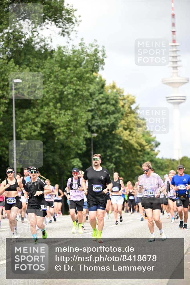 29.06.2025 - hella hamburg halbmarathon Dr. Thomas Lammeyer http://msf.ph/oto/8418678 29.06.2025 10:45:58 Kennedybrücke 1314, 1317, 1536, 2229, 2763, 2805, 3344, 3532, 3533, 3694, 4412, 4774, 5086, 5688, 5928, 6066, 6719, 6793, 6846, 6894, 7821, 8293, 8300, 8301, 8443, 8586, 8769, 9009, 9370, 10027, 10483, 11024, 11097, 11166, 11207, 11209, 11255, 11371, 11437, 11438 meine-sportfotos.de
