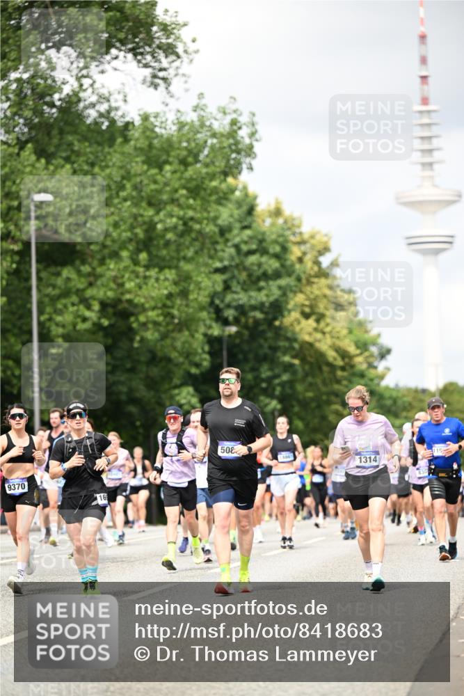 29.06.2025 - hella hamburg halbmarathon Dr. Thomas Lammeyer http://msf.ph/oto/8418683 29.06.2025 10:45:58 Kennedybrücke 1314, 1317, 1536, 2229, 2763, 2805, 3344, 3532, 3533, 3694, 4412, 4774, 5086, 5688, 5928, 6066, 6719, 6793, 6846, 6894, 7821, 8293, 8300, 8301, 8443, 8586, 8769, 9009, 9370, 10027, 10483, 11024, 11097, 11166, 11207, 11209, 11255, 11371, 11437, 11438 meine-sportfotos.de