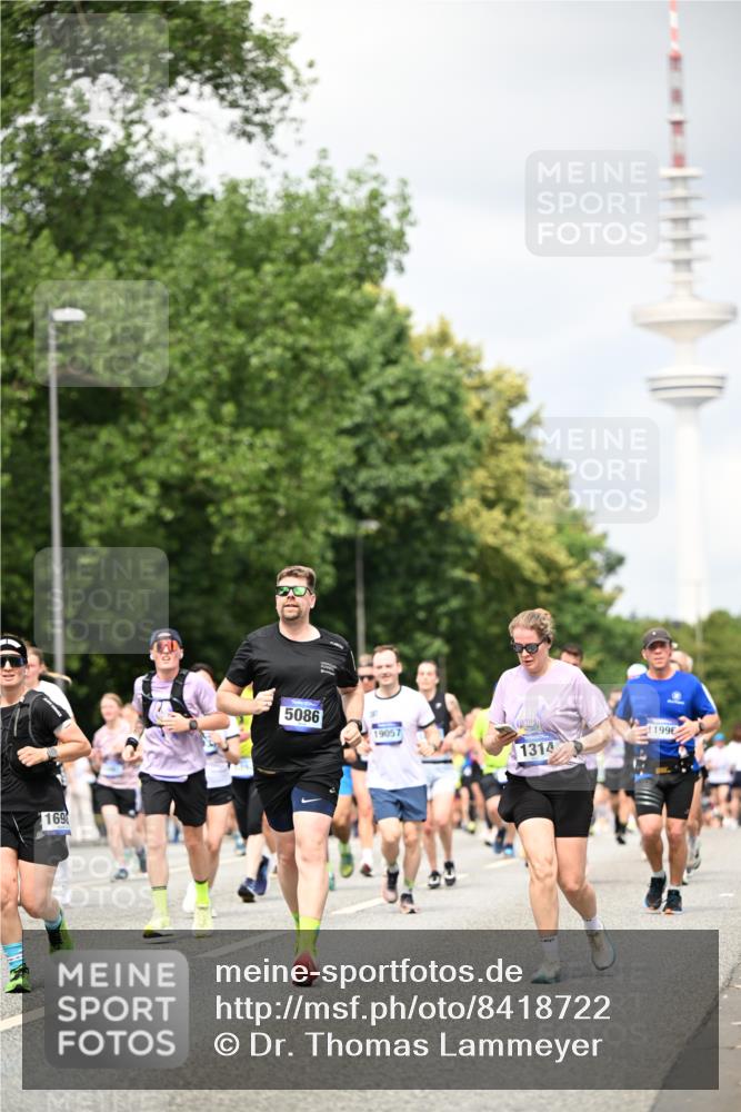 29.06.2025 - hella hamburg halbmarathon Dr. Thomas Lammeyer http://msf.ph/oto/8418722 29.06.2025 10:45:59 Kennedybrücke 1314, 1317, 1536, 2229, 2762, 2763, 2805, 3344, 3532, 3533, 3694, 4774, 5086, 5688, 5928, 6066, 6719, 6793, 6846, 6894, 7821, 8293, 8300, 8301, 8443, 8586, 9009, 9370, 10027, 10483, 11024, 11097, 11166, 11207, 11209, 11255, 11371, 11437, 11438 meine-sportfotos.de