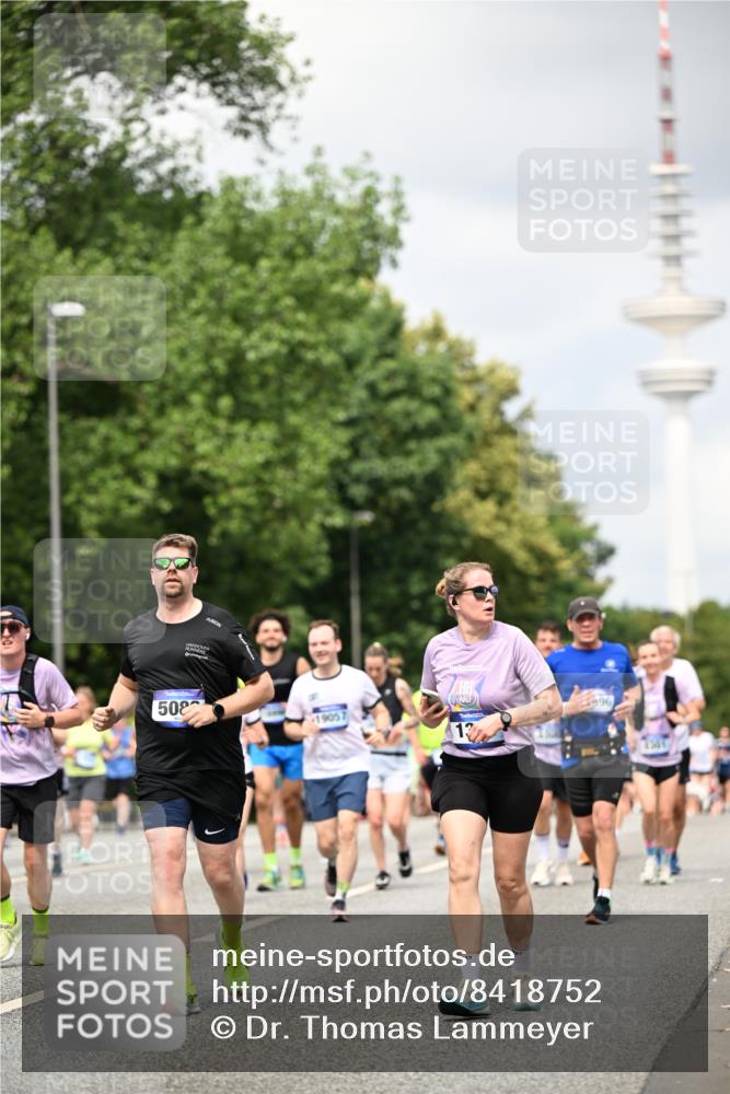 29.06.2025 - hella hamburg halbmarathon Dr. Thomas Lammeyer http://msf.ph/oto/8418752 29.06.2025 10:46:01 Kennedybrücke 1314, 1317, 1536, 2229, 2762, 2763, 2805, 3532, 3533, 3694, 4774, 5086, 5688, 5928, 6066, 6719, 6793, 6846, 6894, 7821, 8293, 8300, 8301, 8443, 8586, 9009, 9370, 10027, 10483, 11024, 11097, 11166, 11207, 11209, 11255, 11371, 11437, 11438 meine-sportfotos.de
