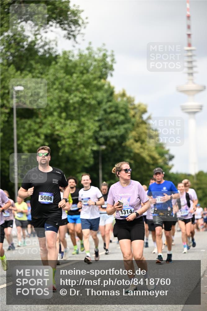 29.06.2025 - hella hamburg halbmarathon Dr. Thomas Lammeyer http://msf.ph/oto/8418760 29.06.2025 10:46:01 Kennedybrücke 1314, 1317, 1536, 2229, 2762, 2763, 2805, 3532, 3533, 3694, 4774, 5086, 5688, 5928, 6066, 6719, 6793, 6846, 6894, 7821, 8293, 8300, 8301, 8443, 8586, 9009, 9370, 10027, 10483, 11024, 11097, 11166, 11207, 11209, 11255, 11371, 11437, 11438 meine-sportfotos.de