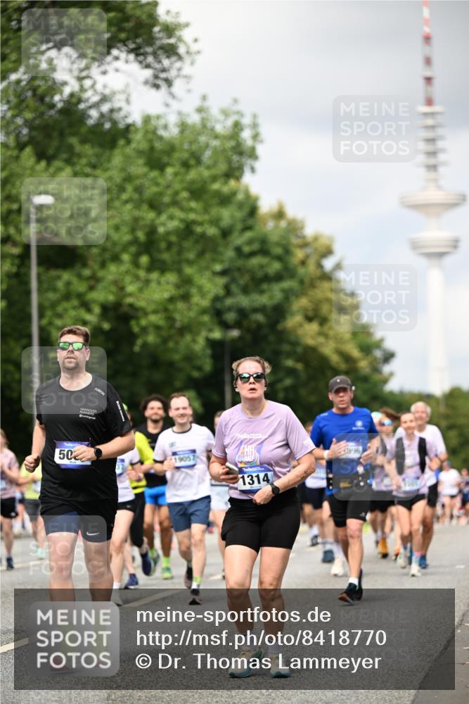 29.06.2025 - hella hamburg halbmarathon Dr. Thomas Lammeyer http://msf.ph/oto/8418770 29.06.2025 10:46:01 Kennedybrücke 1314, 1317, 1536, 2229, 2762, 2763, 2805, 3532, 3533, 3694, 4774, 5086, 5688, 5928, 6066, 6719, 6793, 6846, 6894, 7821, 8293, 8300, 8301, 8443, 8586, 9009, 9370, 10027, 10483, 11024, 11097, 11166, 11207, 11209, 11255, 11371, 11437, 11438 meine-sportfotos.de