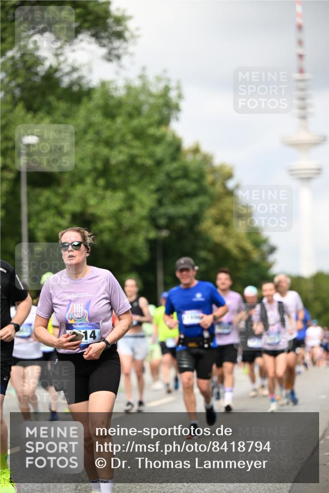 29.06.2025 - hella hamburg halbmarathon Dr. Thomas Lammeyer http://msf.ph/oto/8418794 29.06.2025 10:46:02 Kennedybrücke 1314, 1317, 1536, 2229, 2762, 2763, 2805, 3532, 3533, 3694, 4774, 5086, 5688, 5928, 5942, 6066, 6719, 6726, 6793, 6846, 6894, 7821, 8293, 8300, 8301, 8443, 8586, 9009, 9370, 10027, 10483, 11024, 11097, 11207, 11209, 11255, 11371, 11437, 11438 meine-sportfotos.de