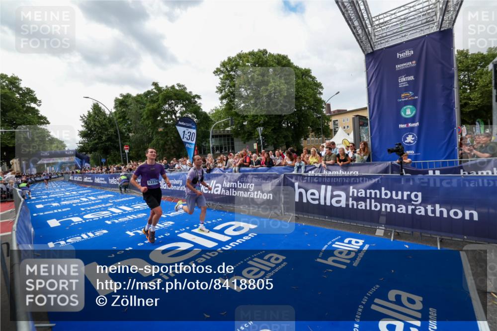 29.06.2025 - hella hamburg halbmarathon Zöllner http://msf.ph/oto/8418805 29.06.2025 10:29:51 Ziel 13374, 19202 meine-sportfotos.de