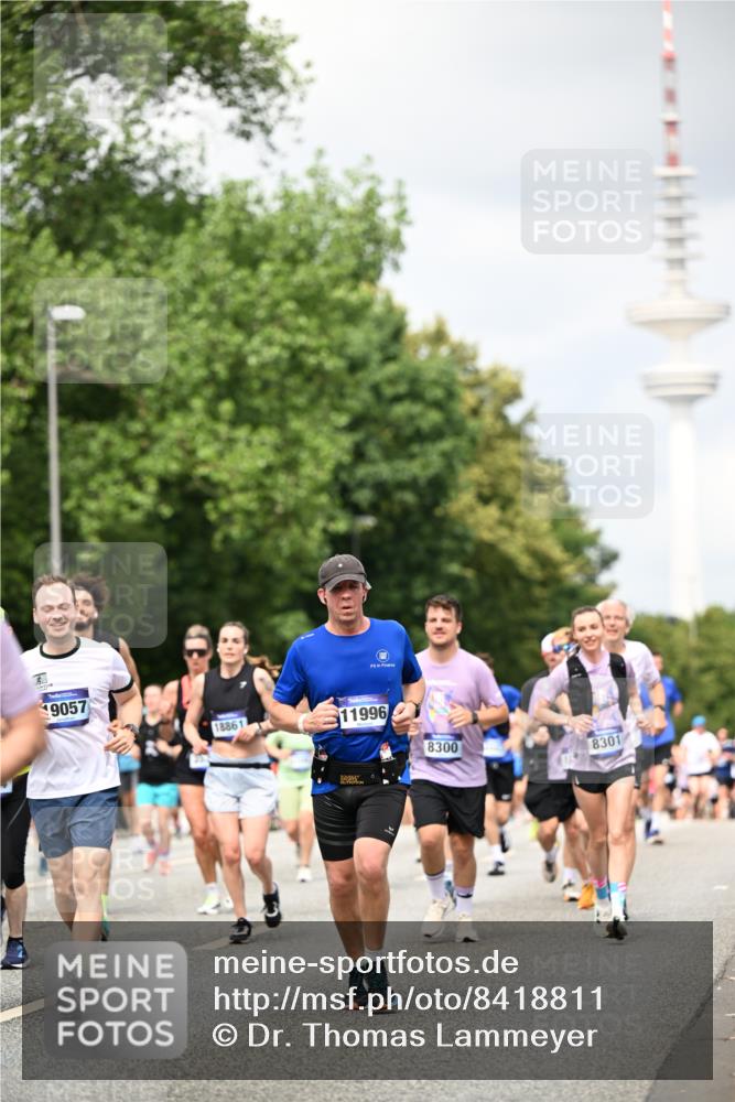 29.06.2025 - hella hamburg halbmarathon Dr. Thomas Lammeyer http://msf.ph/oto/8418811 29.06.2025 10:46:03 Kennedybrücke 1314, 1317, 1536, 2229, 2762, 2763, 3532, 3533, 3694, 4774, 5086, 5688, 5928, 5942, 6066, 6719, 6726, 6793, 6846, 6894, 7821, 8293, 8300, 8301, 8443, 8586, 9009, 9370, 10027, 10483, 11024, 11097, 11207, 11255, 11371, 11437, 11438 meine-sportfotos.de